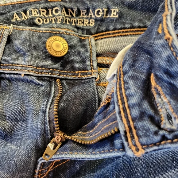 American Eagle 'Kick Boot' Low Rise Boot Cut Denim Jeans - Picture 4 of 7